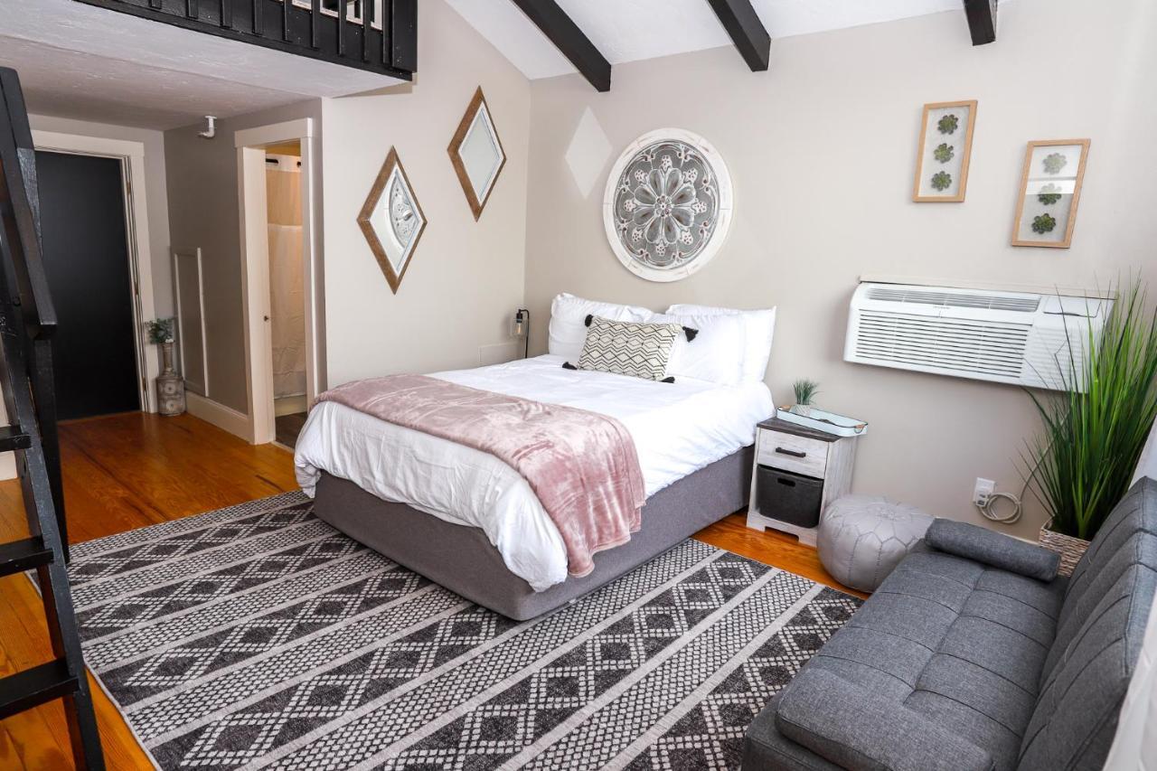 Gunstock Inn & Suites Гилфорд Экстерьер фото