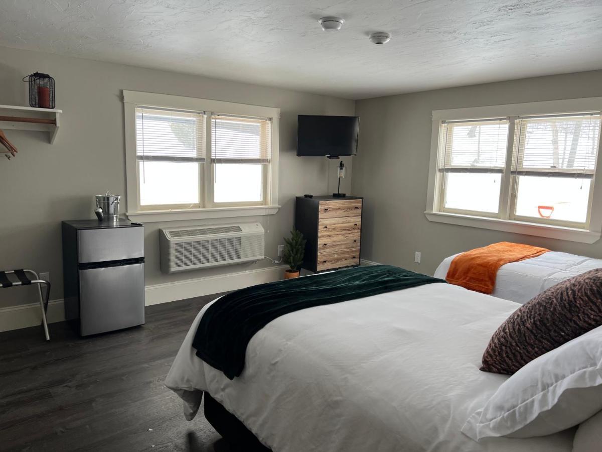 Gunstock Inn & Suites Гилфорд Экстерьер фото