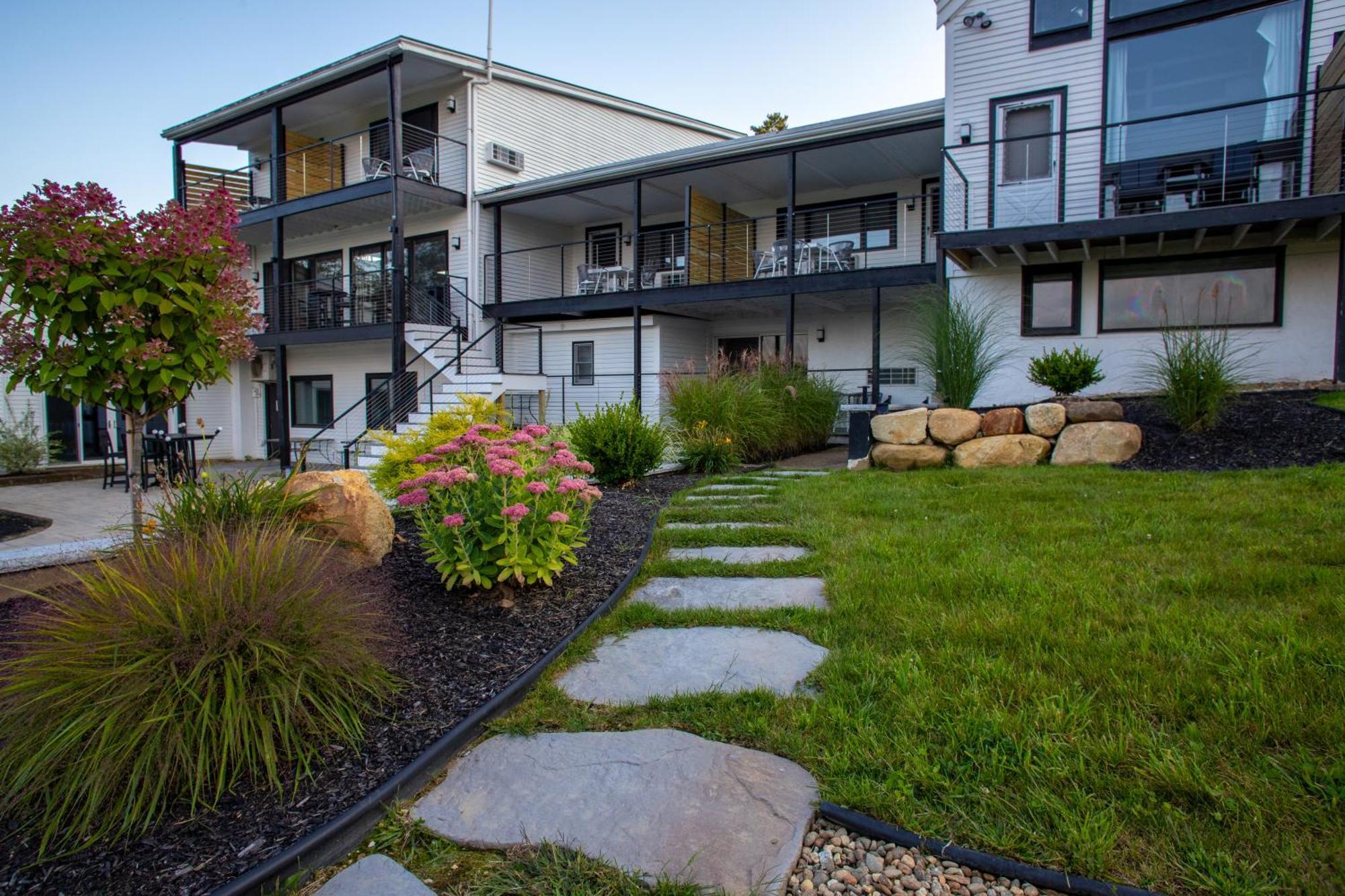 Gunstock Inn & Suites Гилфорд Экстерьер фото