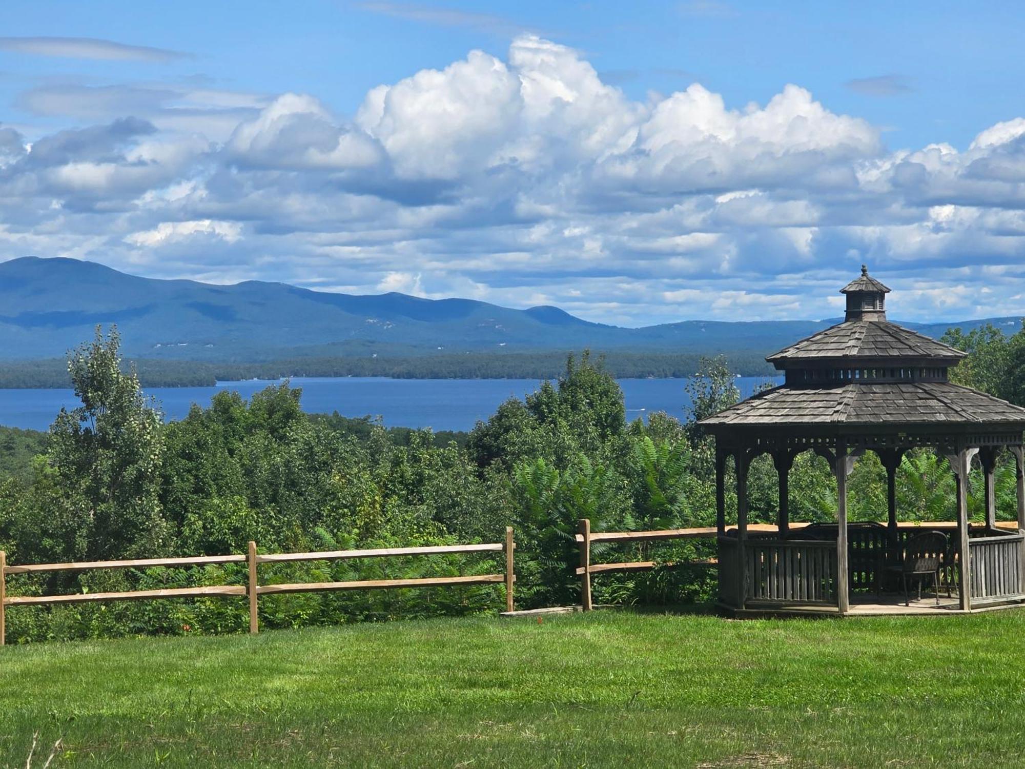 Gunstock Inn & Suites Гилфорд Экстерьер фото